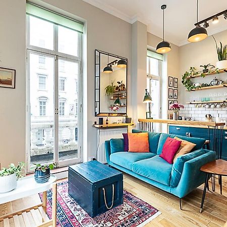Beautiful Two Bedroom Abode Near Victoria 런던 외부 사진