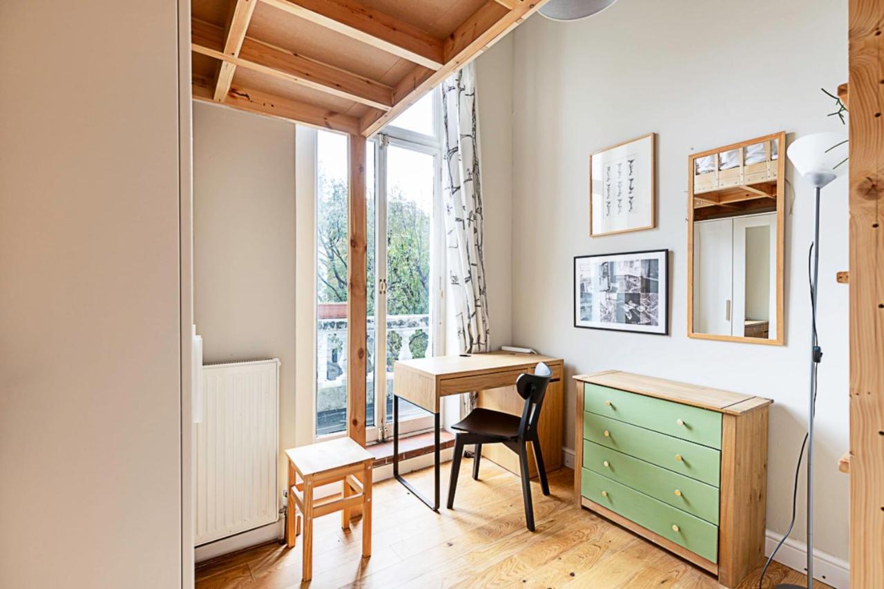 Beautiful Two Bedroom Abode Near Victoria 런던 외부 사진