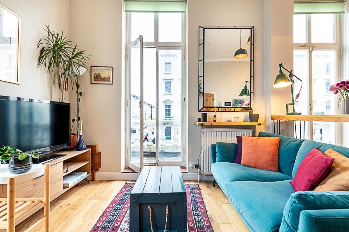 Beautiful Two Bedroom Abode Near Victoria 런던 외부 사진