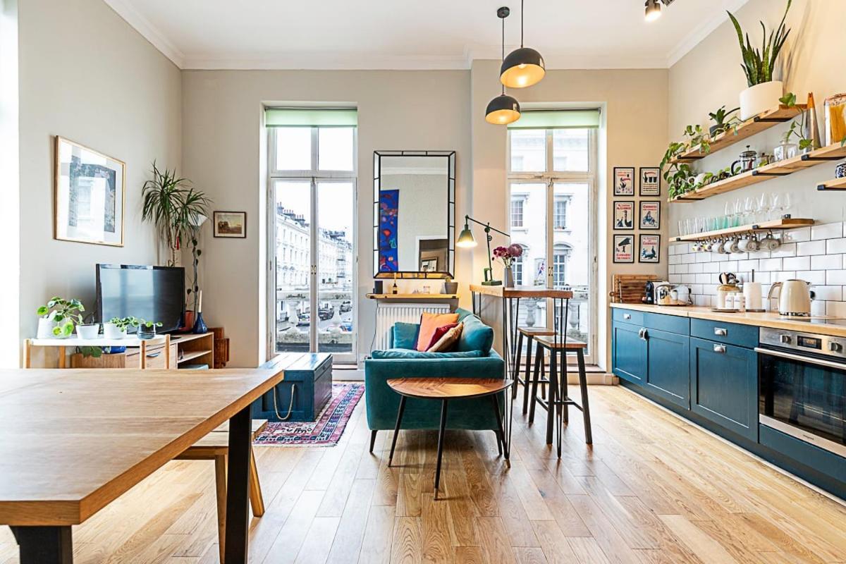 Beautiful Two Bedroom Abode Near Victoria 런던 외부 사진